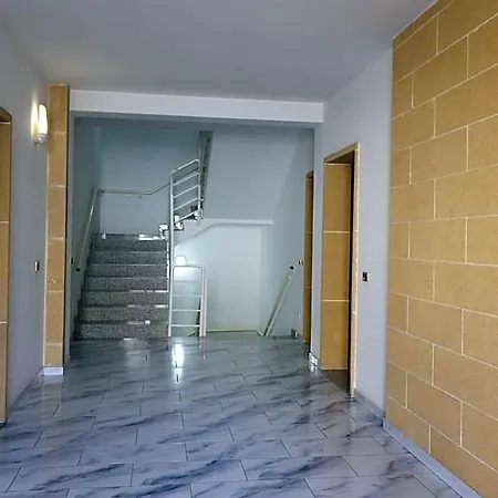 Szálloda Zaras House 4*
